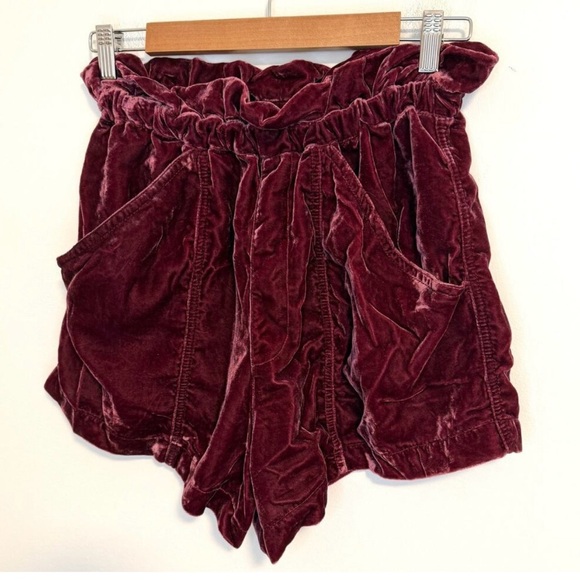 Free People At First Sight Velvet Red Wine Shorts xs - Picture 6 of 12